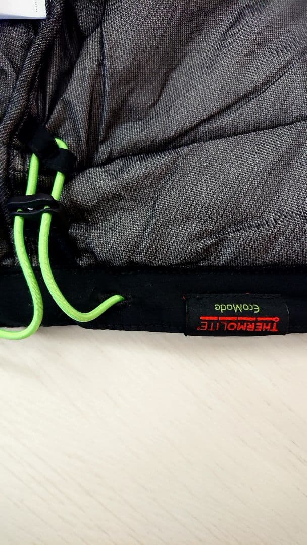 美品ニューバランスゴルフ2way中綿耐熱ハーフジップジャケット M黒 28日まで