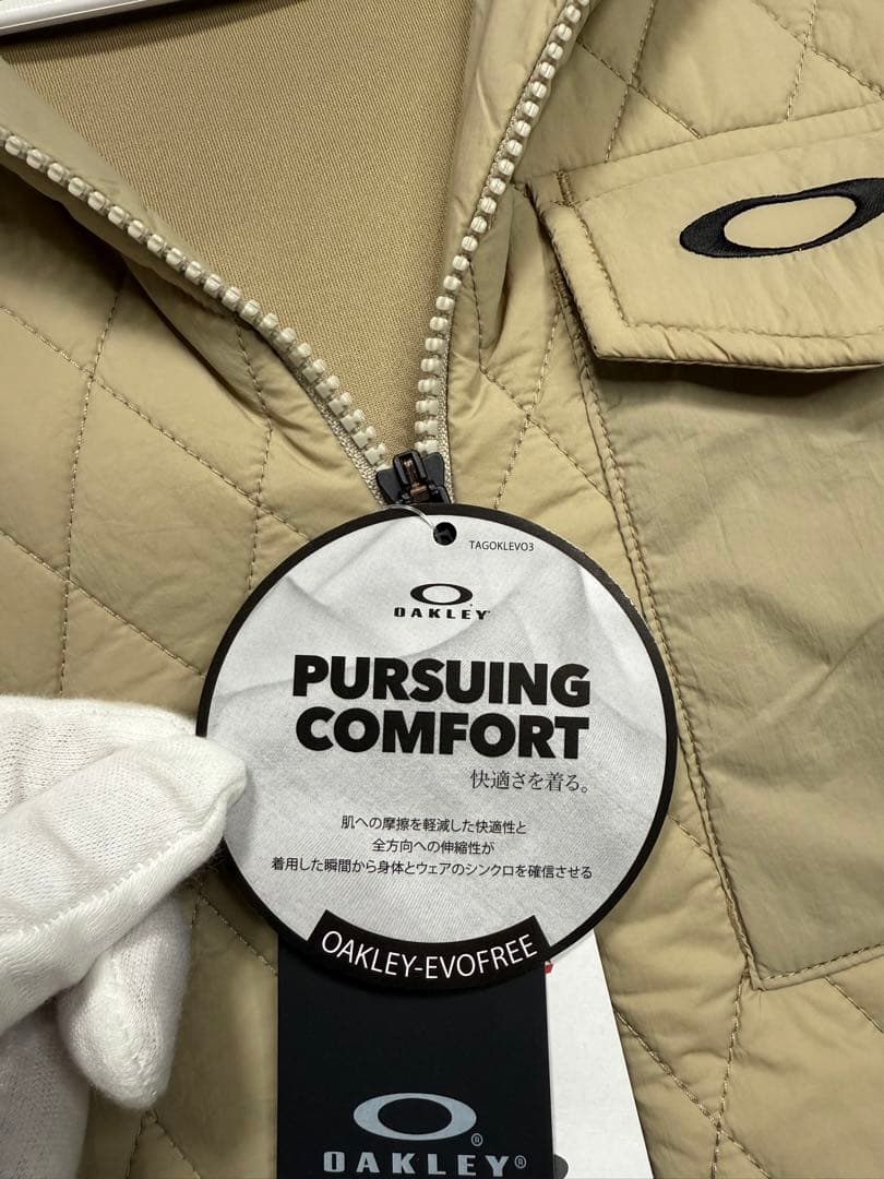Oakley Hybrid Puff Fleece 8.0 ベージュ