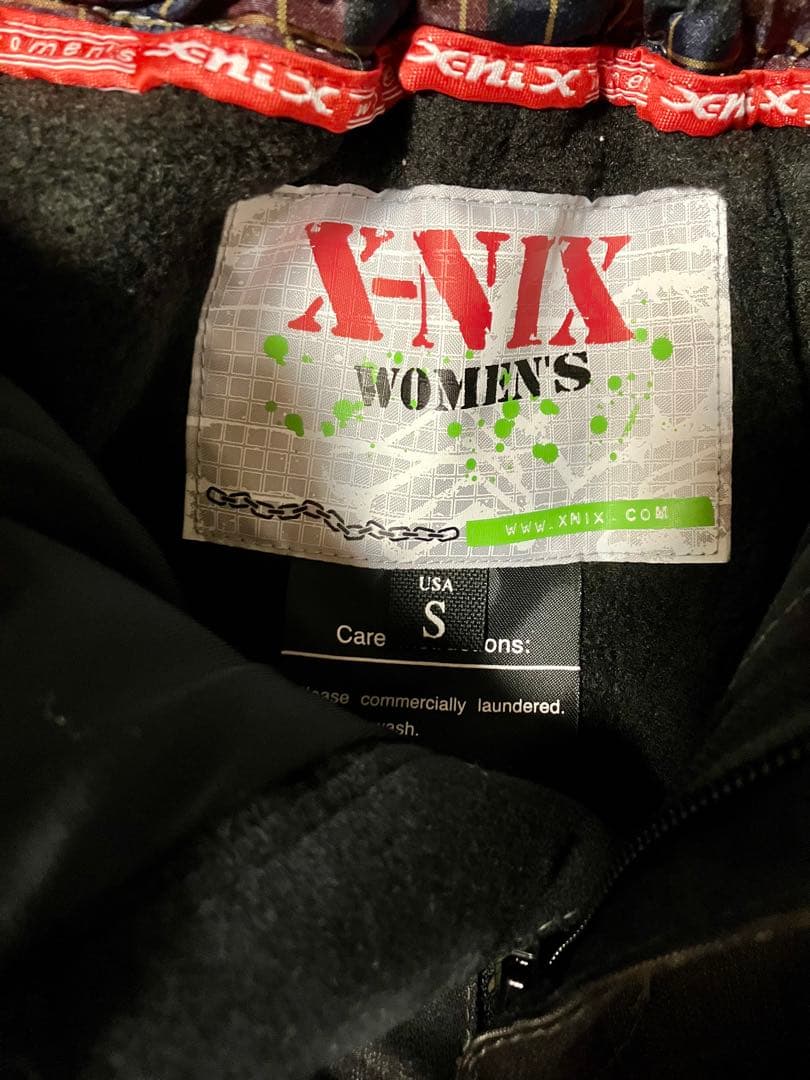 【美品】X-niXスノーボードウェア 上下セット 1回のみ上XS下Sレディース