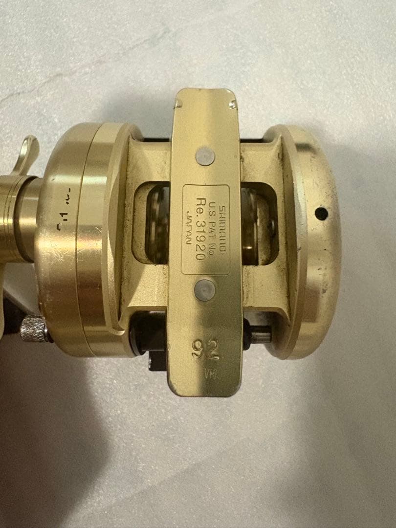 【期間限定値下げ】カルカッタ100XT ベイトリールとルアーのセット