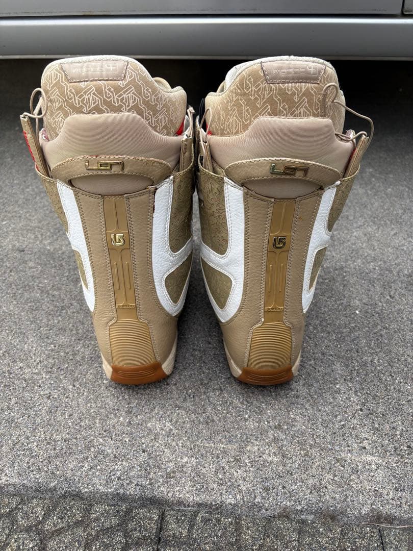 Burtonバートン スノーボードブーツ アイオンionホワイト/ベージュ