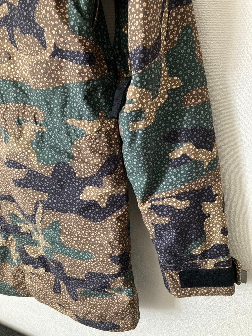 【美品】Burton 防水 透湿 速乾DRYRIDEウィメンズジャケット 迷彩