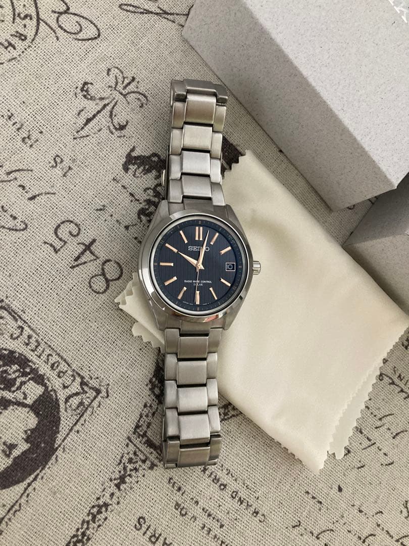 良品！セイコー SEIKO ブライツ チタン 電波ソーラー sagz087