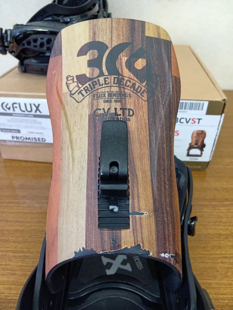 FLUX 22-23 CV LTD Sサイズ