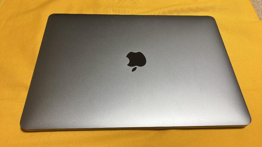 MacBook Pro 13インチ M1チップ 16GBメモリ 1TB