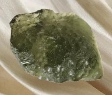 天然石 ＊ 原石 モルダバイト お守り