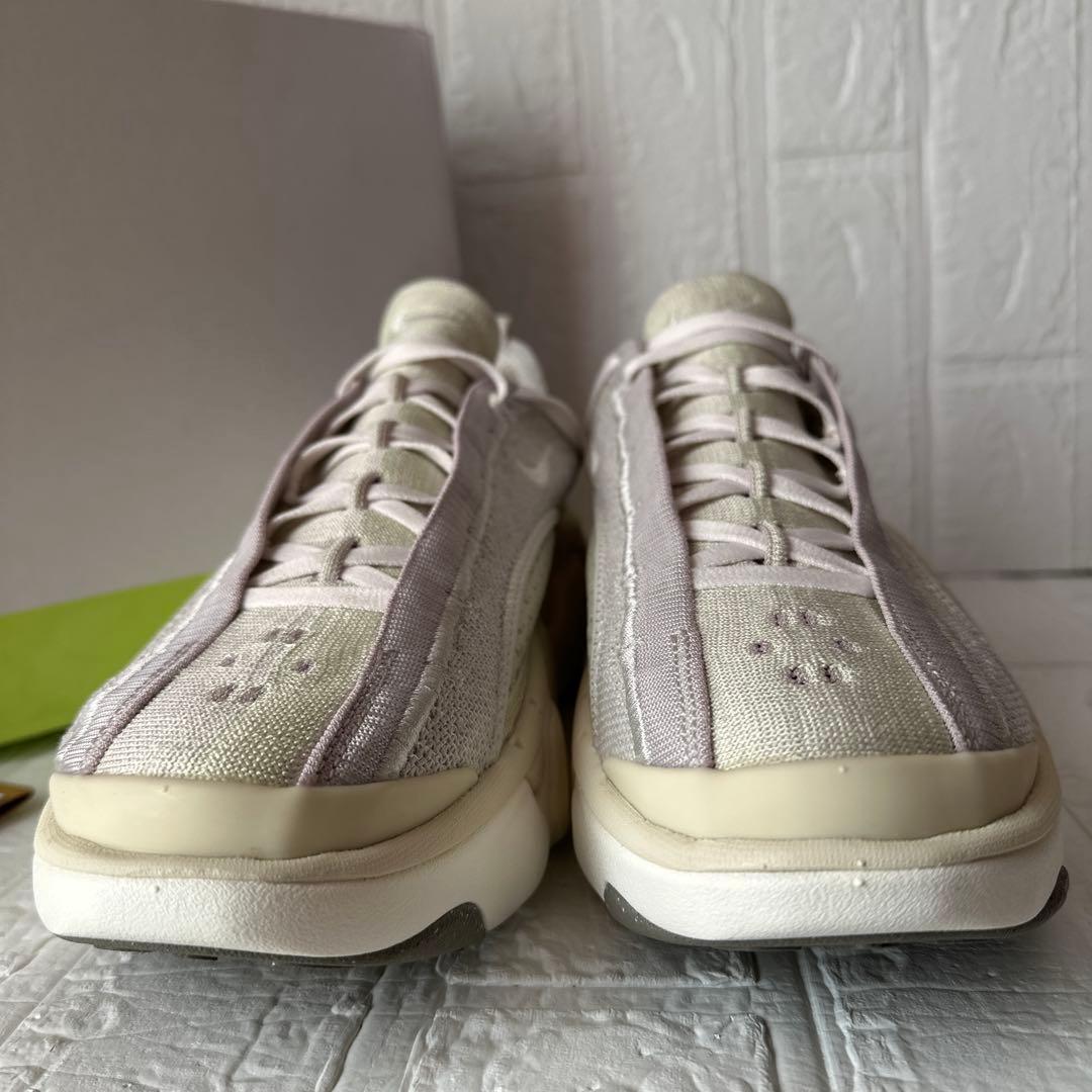 未使用ナイキ フライニット ブルーム ウィメンズシューズ26㎝