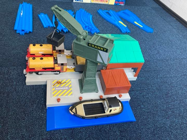 のぶさん専用 トーマス プラレール ビルとベンと港の仲間たちセット