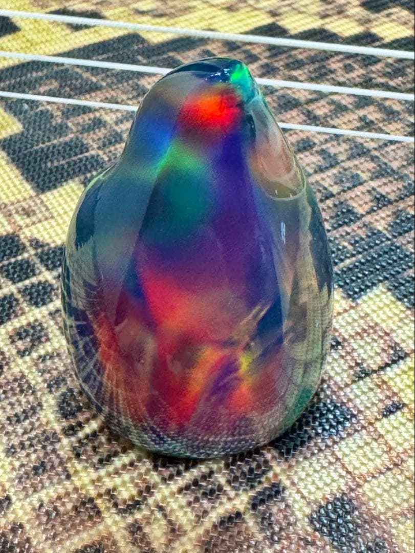 三線用　角度で変色するオーロラバチ　人工オパール製