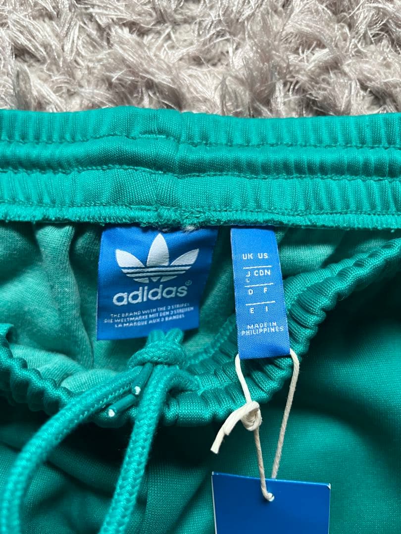 アディダス オリジナルス トラックジャケット セットアップ 松村北斗