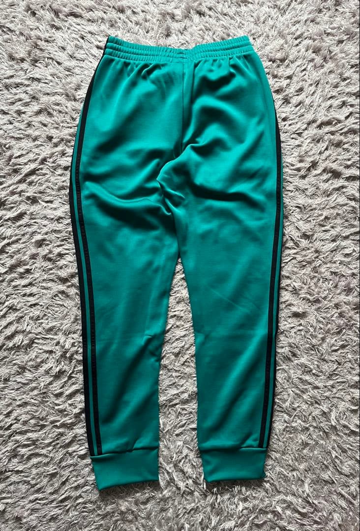 アディダス オリジナルス トラックジャケット セットアップ 松村北斗