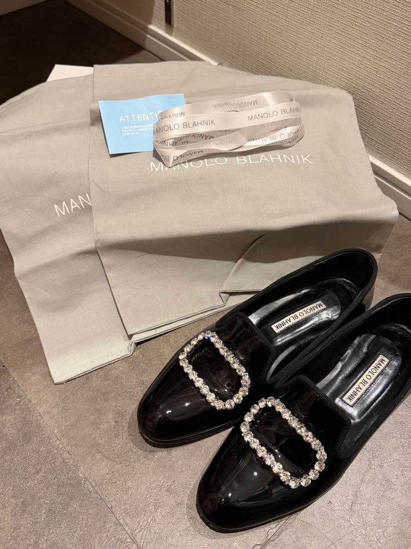 MANOLO BLAHNIK ビジュー付きローファー　マノロ