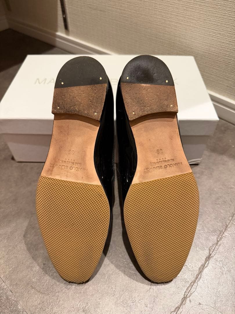 MANOLO BLAHNIK ビジュー付きローファー　マノロ