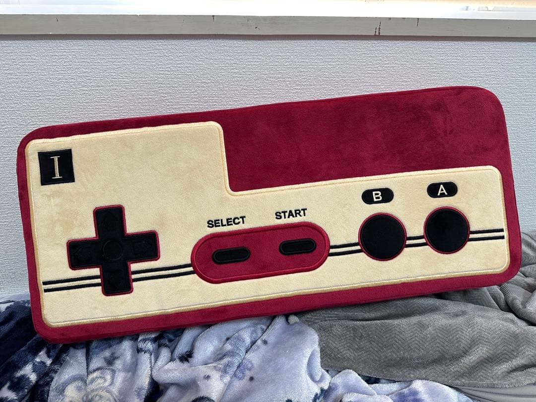 ニンテンドーミュージアム ファミリーコンピューター コントローラー