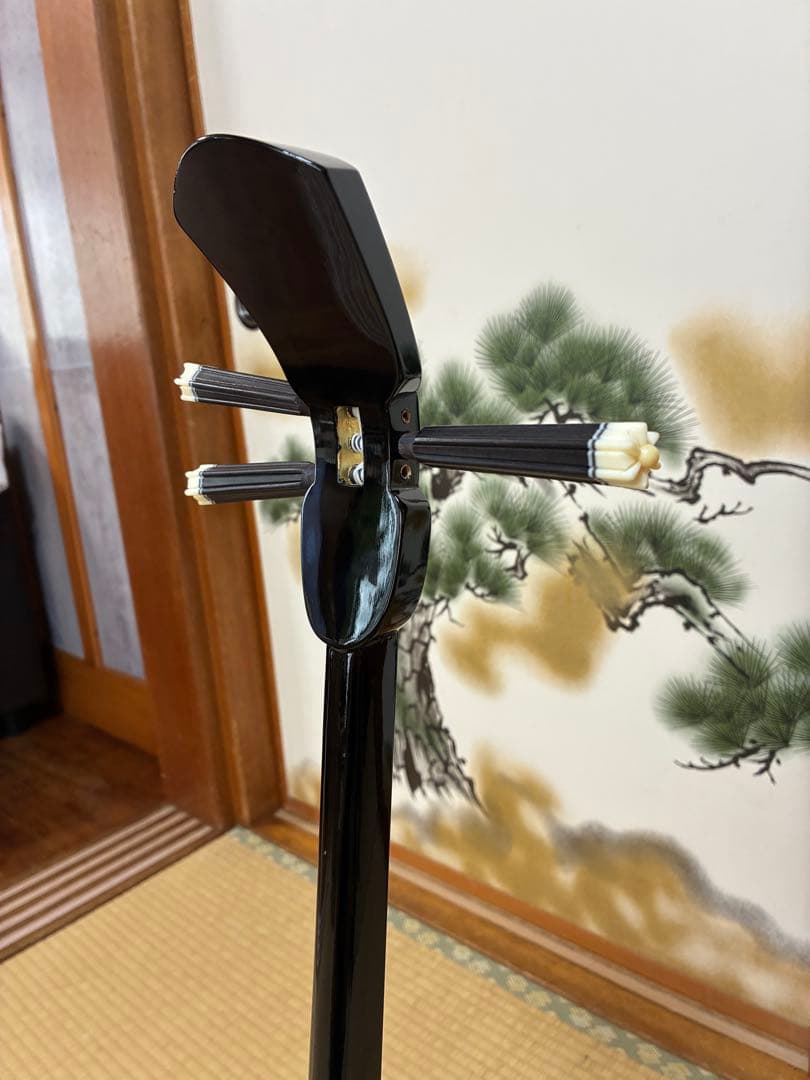 沖縄三線！貴重！知念大工型！本蛇皮！本張り！【一枚張り】