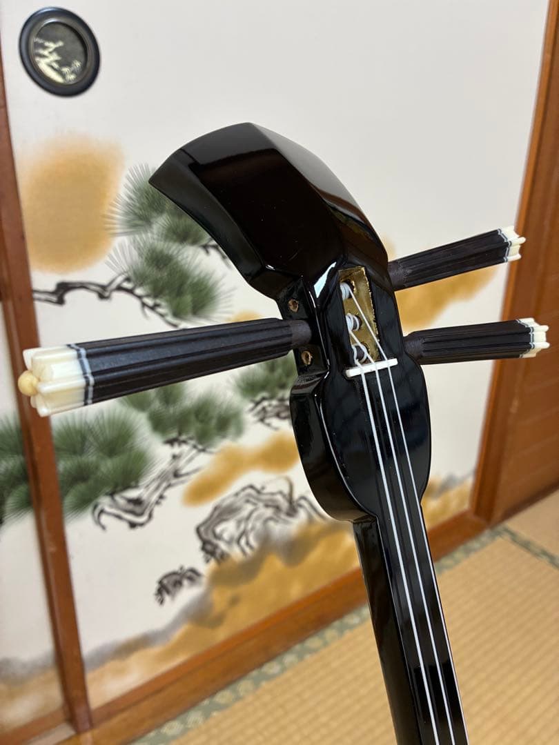 沖縄三線！貴重！知念大工型！本蛇皮！本張り！【一枚張り】