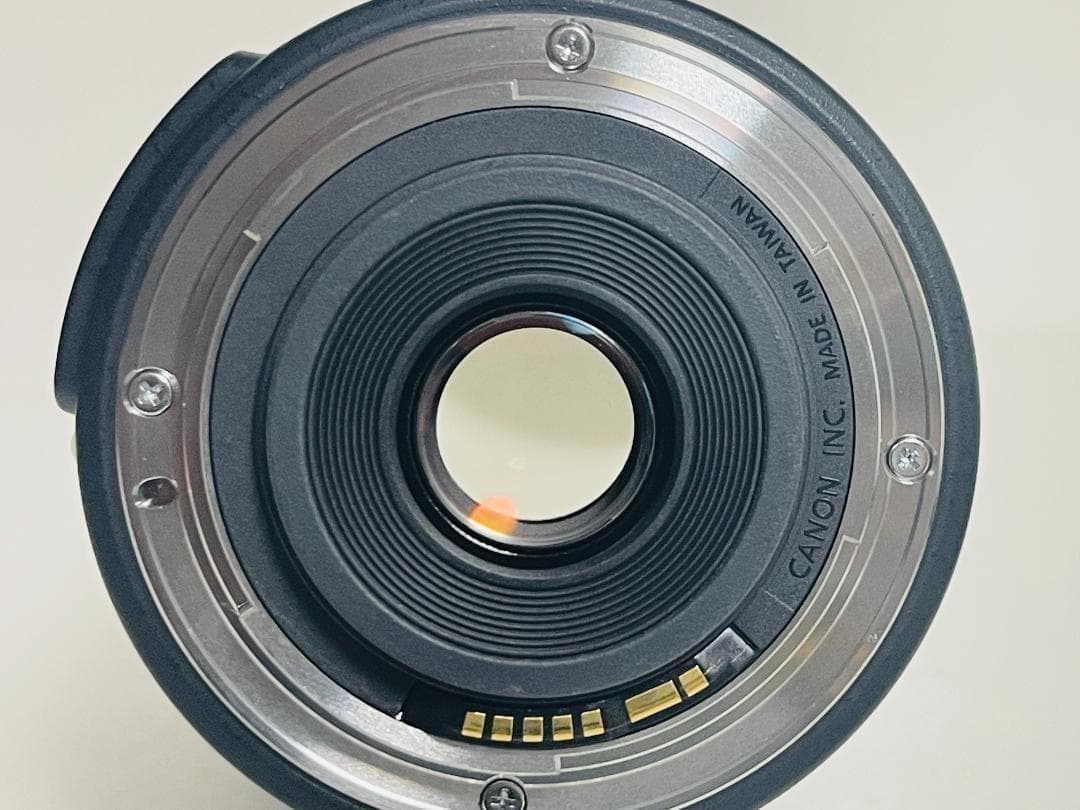 ★美品★Canon EF-S 18-135mm F3.5-5.6 IS STM