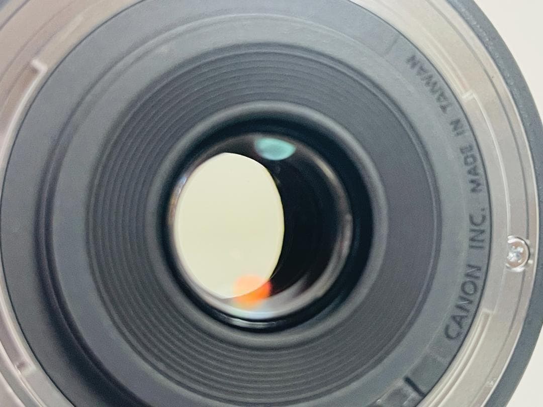★美品★Canon EF-S 18-135mm F3.5-5.6 IS STM