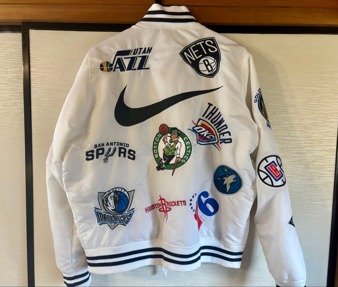 SUPREME NBA NIKEスタジャン ボックスロゴ ジャケット ホワイト