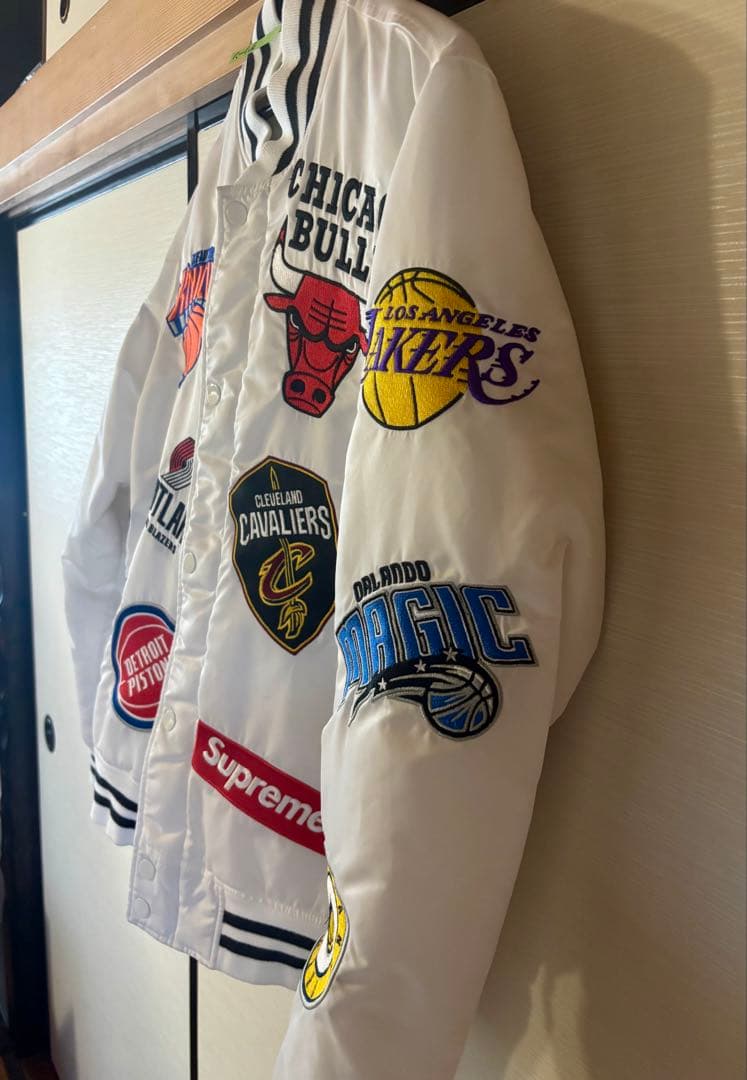 SUPREME NBA NIKEスタジャン ボックスロゴ ジャケット ホワイト