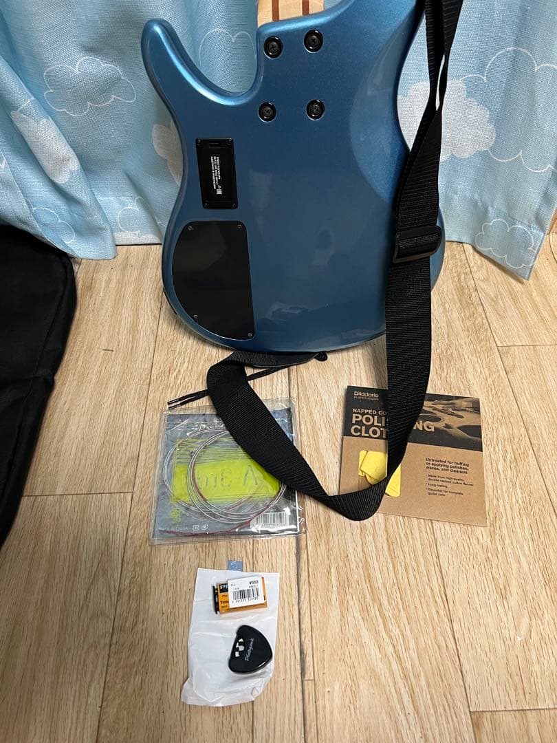 《美品送料込》‼️ Yamahaエレキベース TRBX304 /ギターギグバッグ付