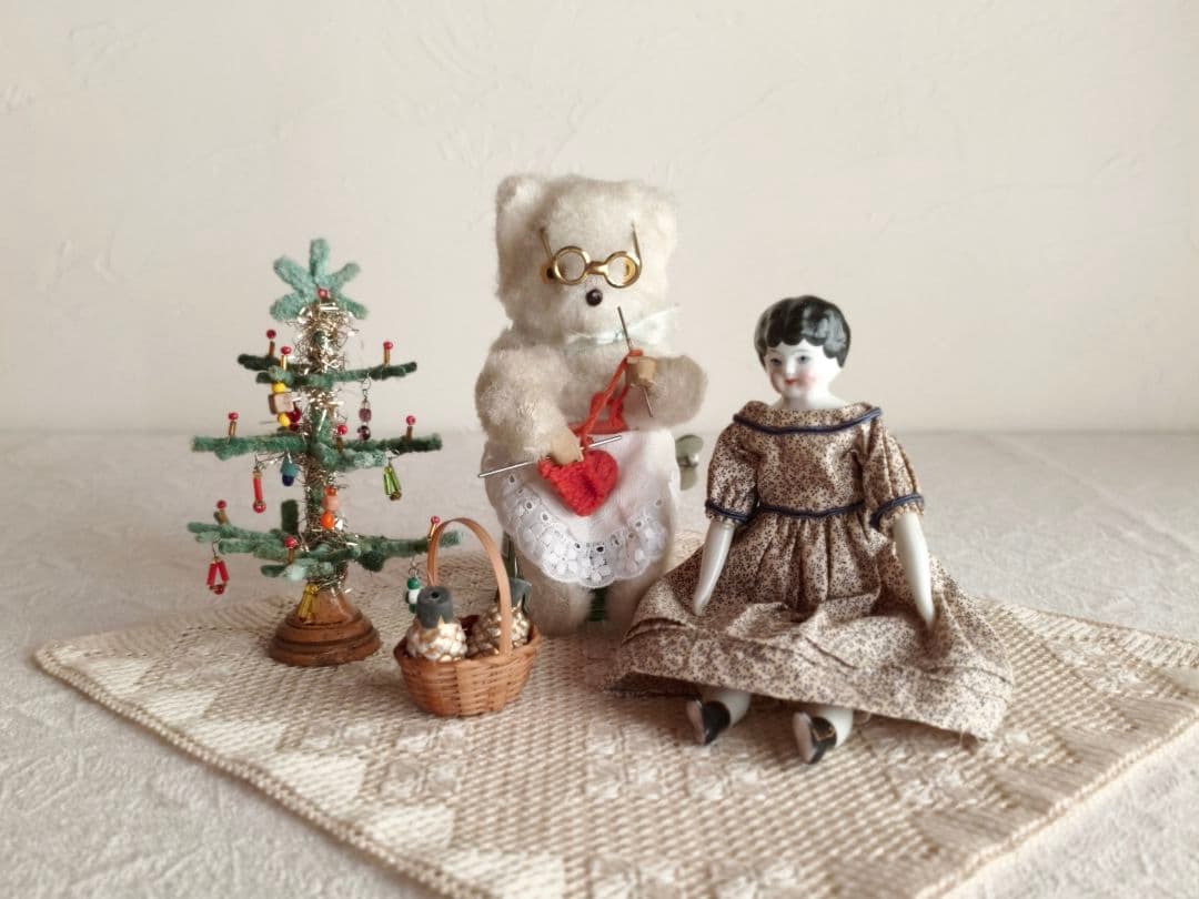 * vintage bear ❀ ゼンマイ仕掛けの 編み物 ネコさん