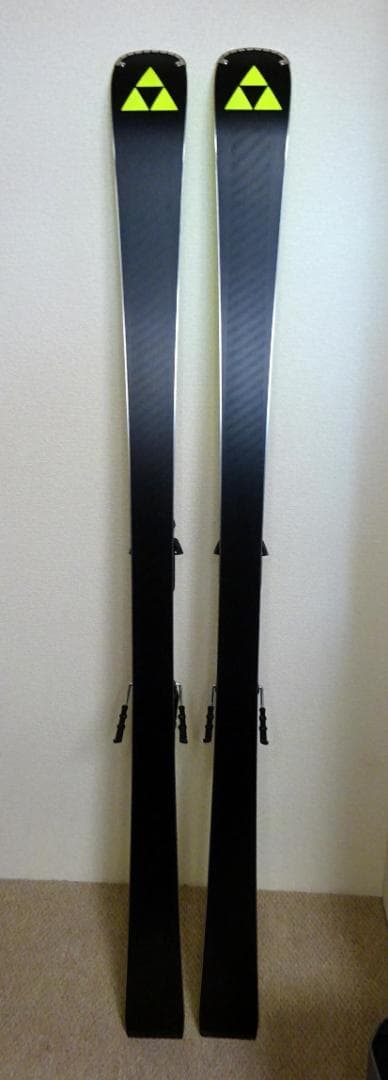 最新'26　FISCHER ノイズ RC4 NOIZE ST YELLOW