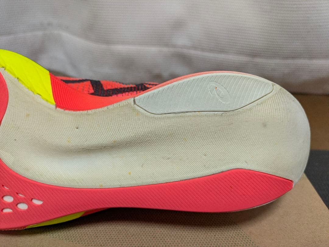 ASICS メタスピードスカイ パリ 27.0