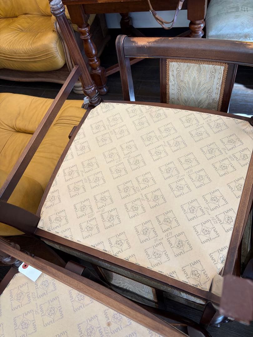 クラシックアームチェア ベージュ　メープル不二屋　ダイニングチェア　3脚セット