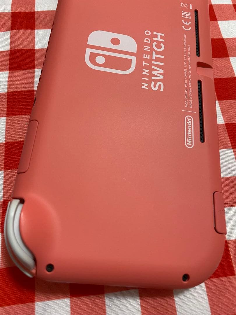 任天堂スイッチ　Lite コーラル　ライト　本体　任天堂Switch