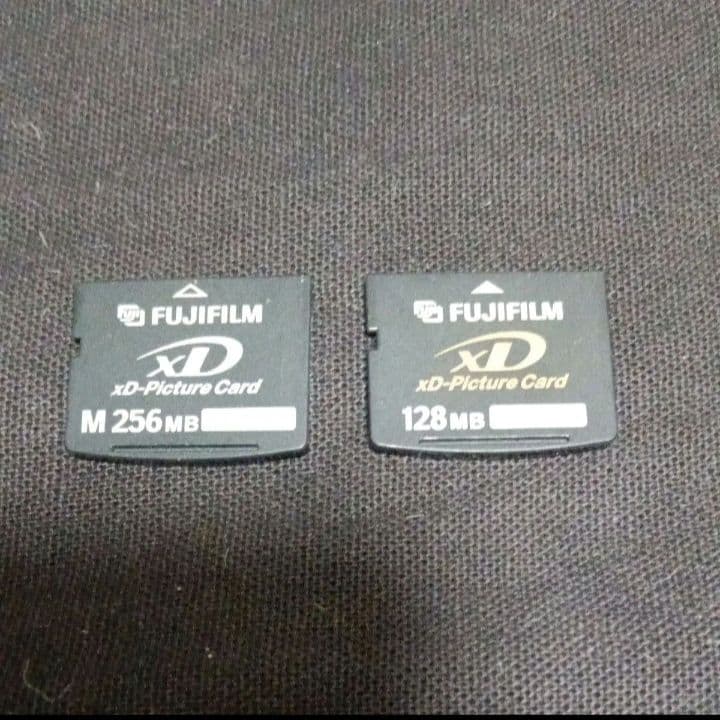 FUJIFILM FINEPIX Z1 デジカメ xDピクチャーカード２枚付