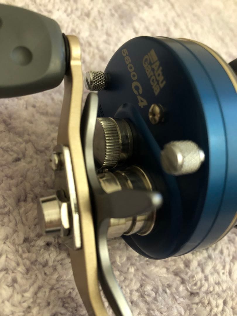 Abu Garcia 5600C4 ベイトリール 青