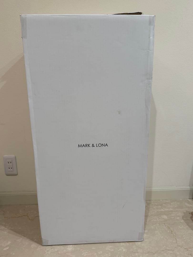 マーク&ロナ スタンド型キャディバック　 ホワイト 正規品　新品未使用　タグ付