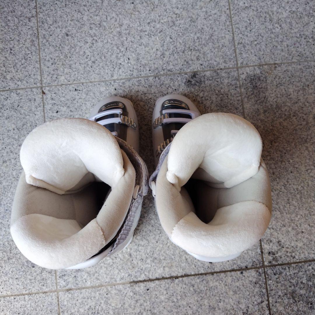 超極美品‼️Hart 女性用スキー用ブーツ ホワイト　25cm