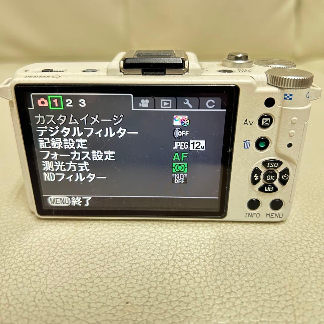 PENTAX Q ホワイト ミラーレスカメラ