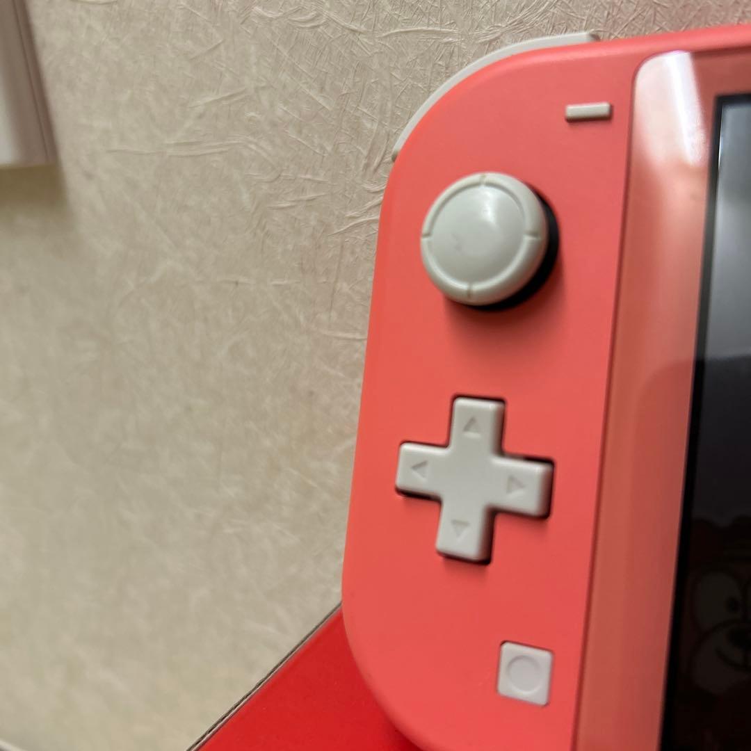 Nintendo switch Lite コーラル