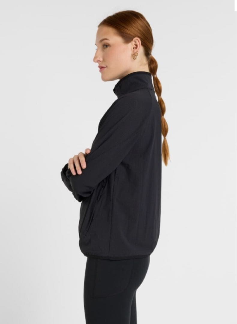 ニューバランス　New balance超軽量ハーフジップ