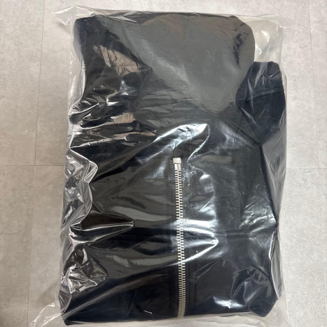 entire studios ブラック　Broad