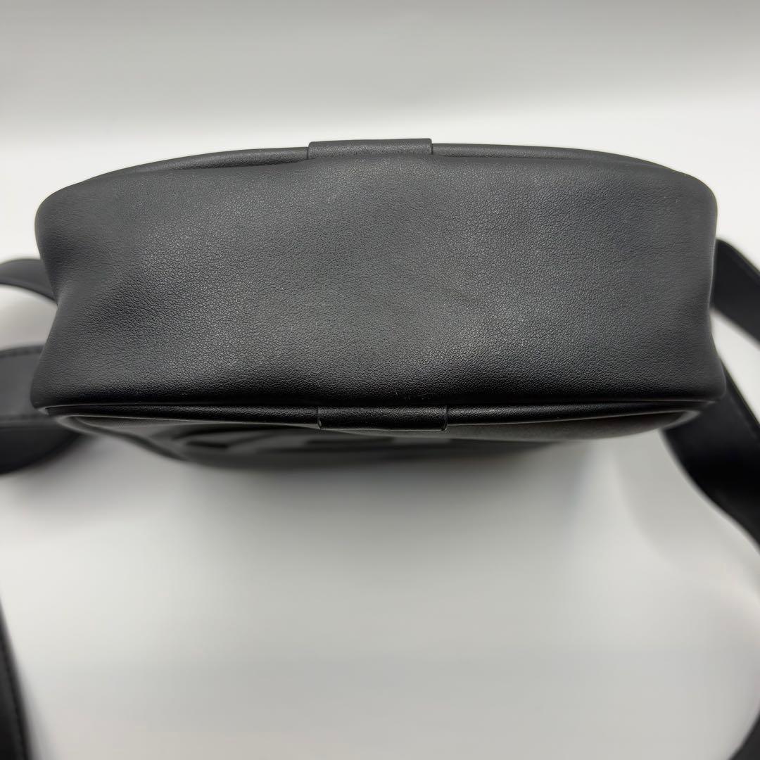 て*る様 DIESEL ディーゼル ショルダーバッグ Dロゴ ブラック フェイク