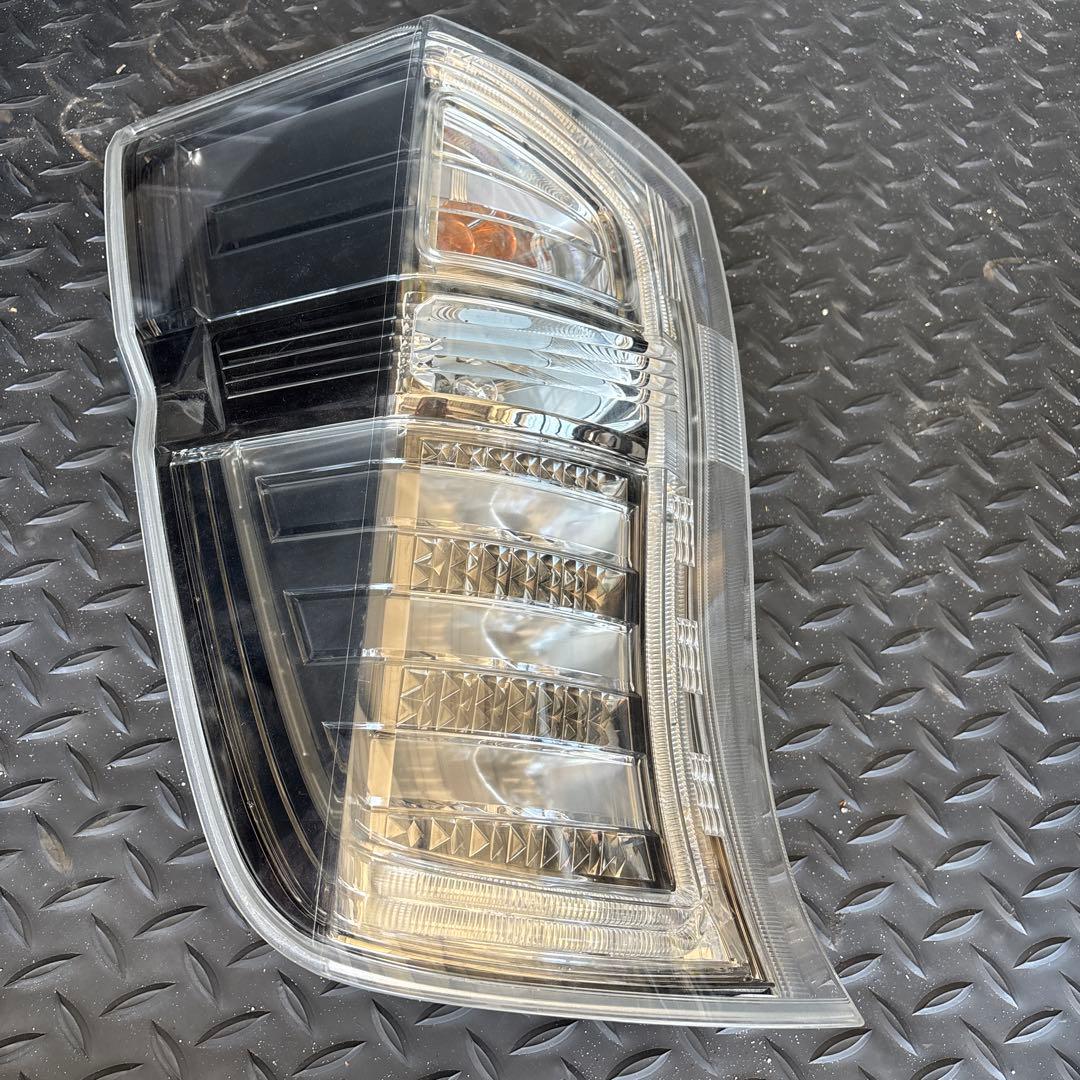 STEPWGN RK5 純正テールランプ