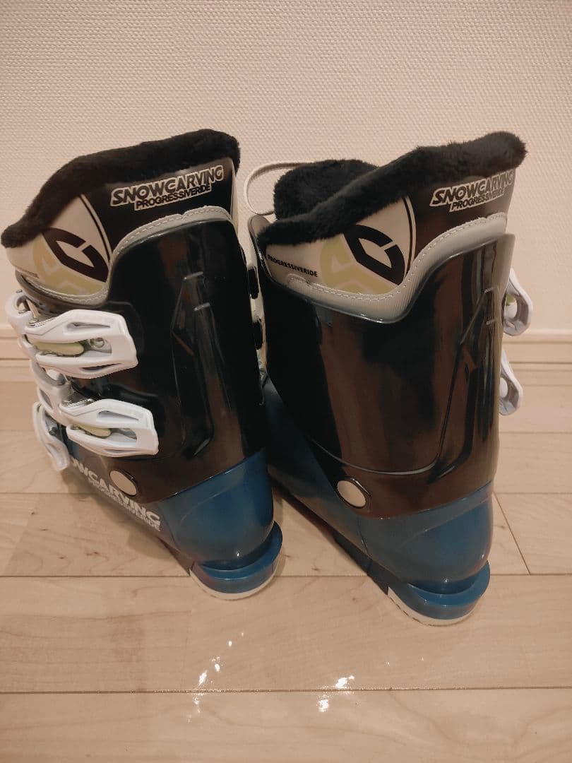 CARVING スキーブーツ 24cm〜25cm 新品 ジュニア