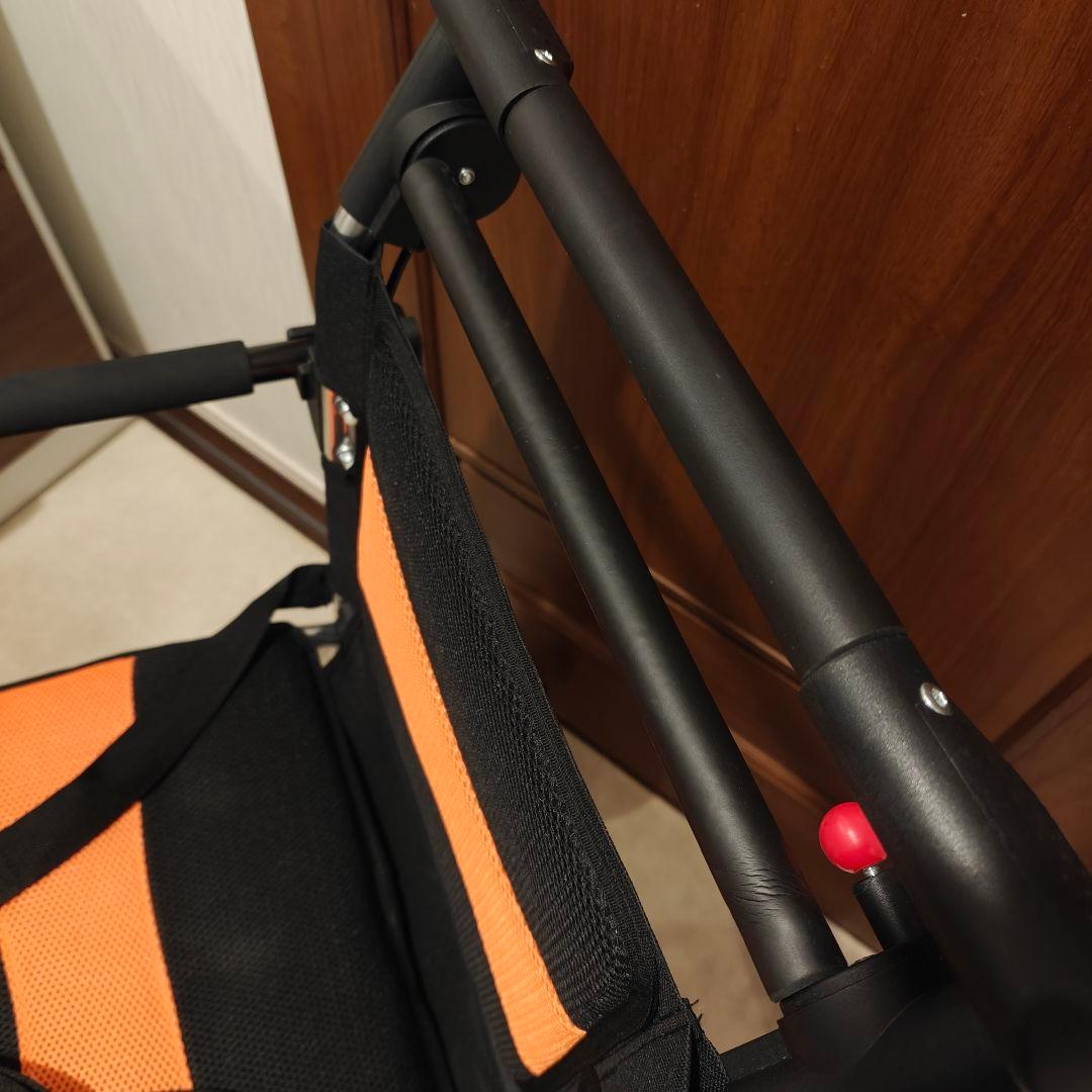 美品 送料無料　RAKU 折りたたみ 車椅子