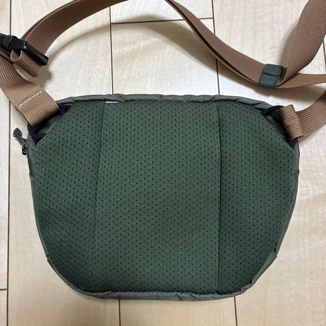 良品国内正規品　アークテリクス　マンティス1 別注　オリーブ