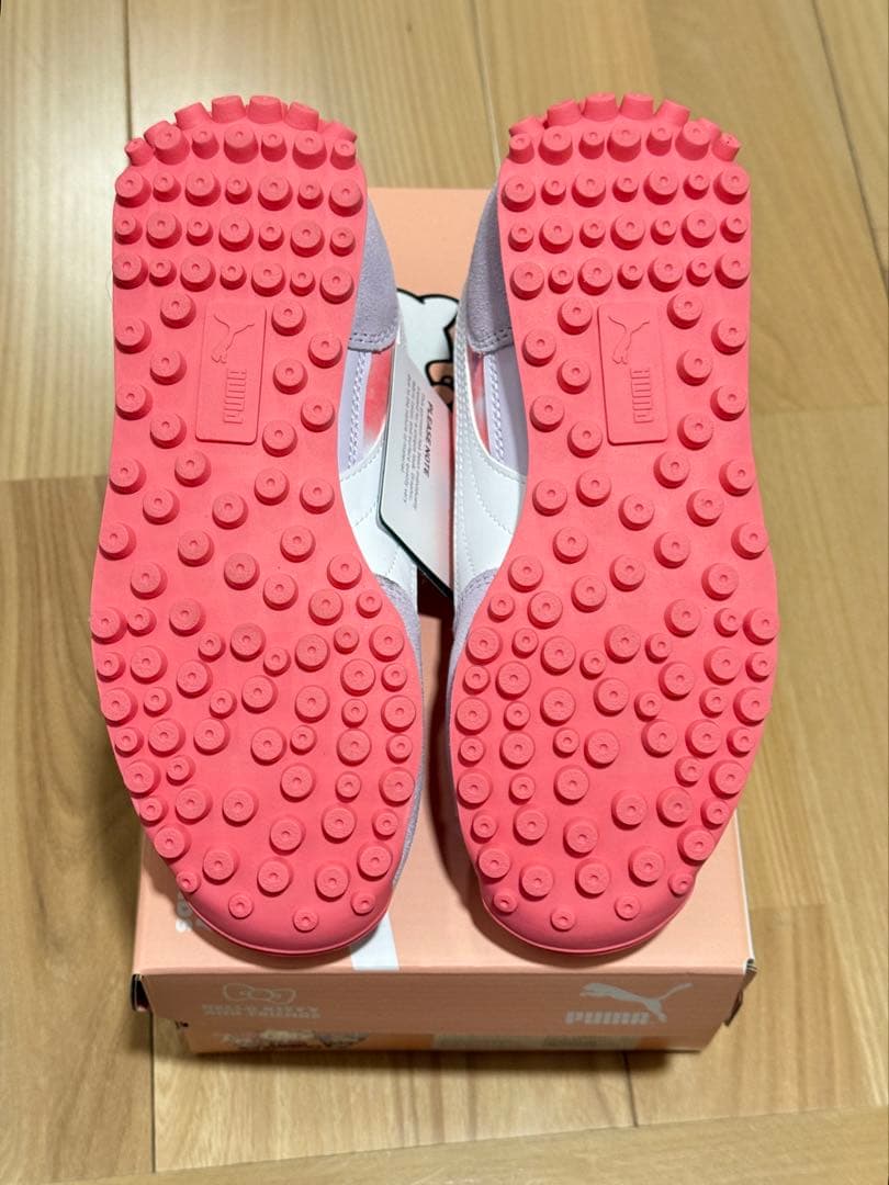 未使用　プーマ PUMA x ハローキティ 21cm 401411 01