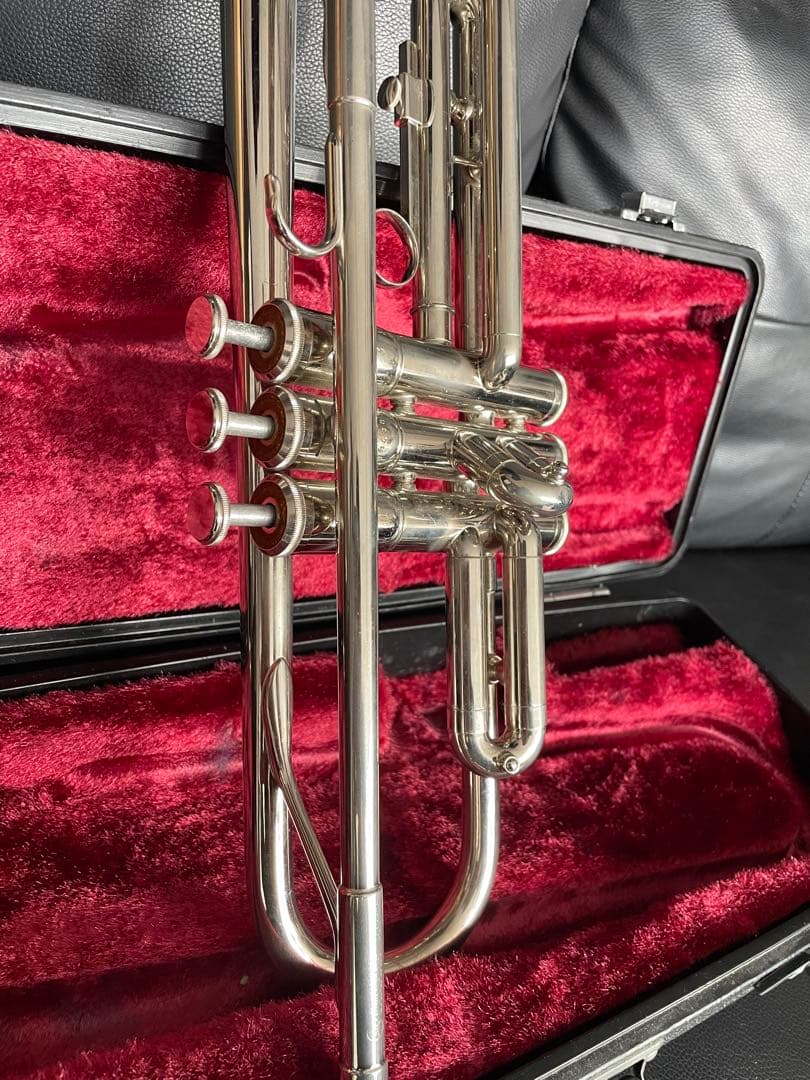 美品YAMAHAトランペット YTR1310 シルバー　ヤマハ 管楽器