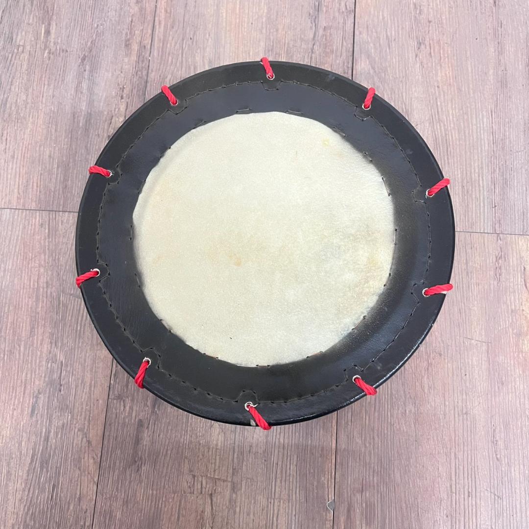 フォロー割【新品】【蔵出し】締め太鼓 牛革 和太鼓 バチ付 台付 入門用