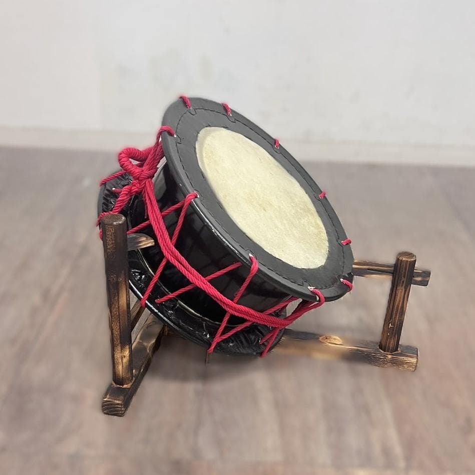 フォロー割【新品】【蔵出し】締め太鼓 牛革 和太鼓 バチ付 台付 入門用