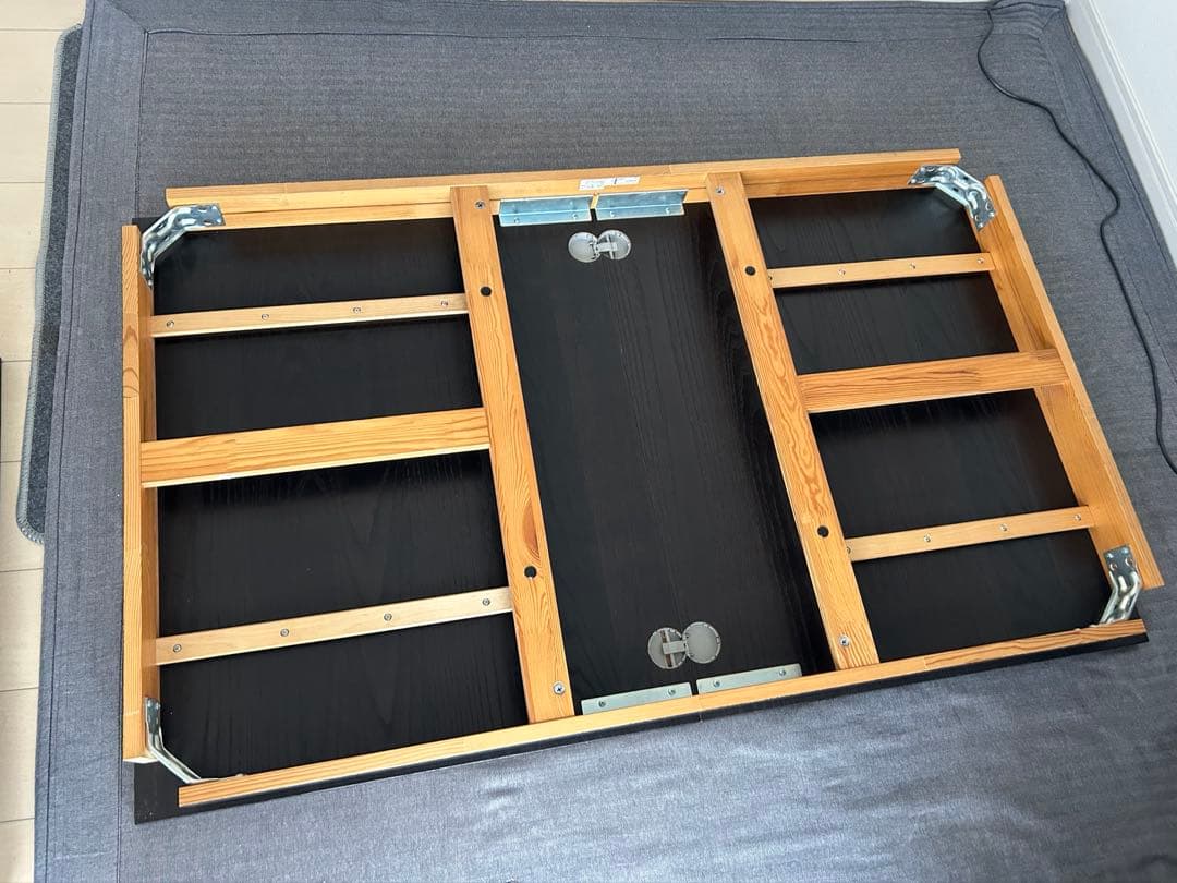 【たのめる便】イケア BJURSTA 伸長式ダイニングテーブル