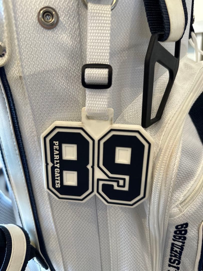 パーリーゲイツスタンドキャディバッグ　ホワイト　軽量