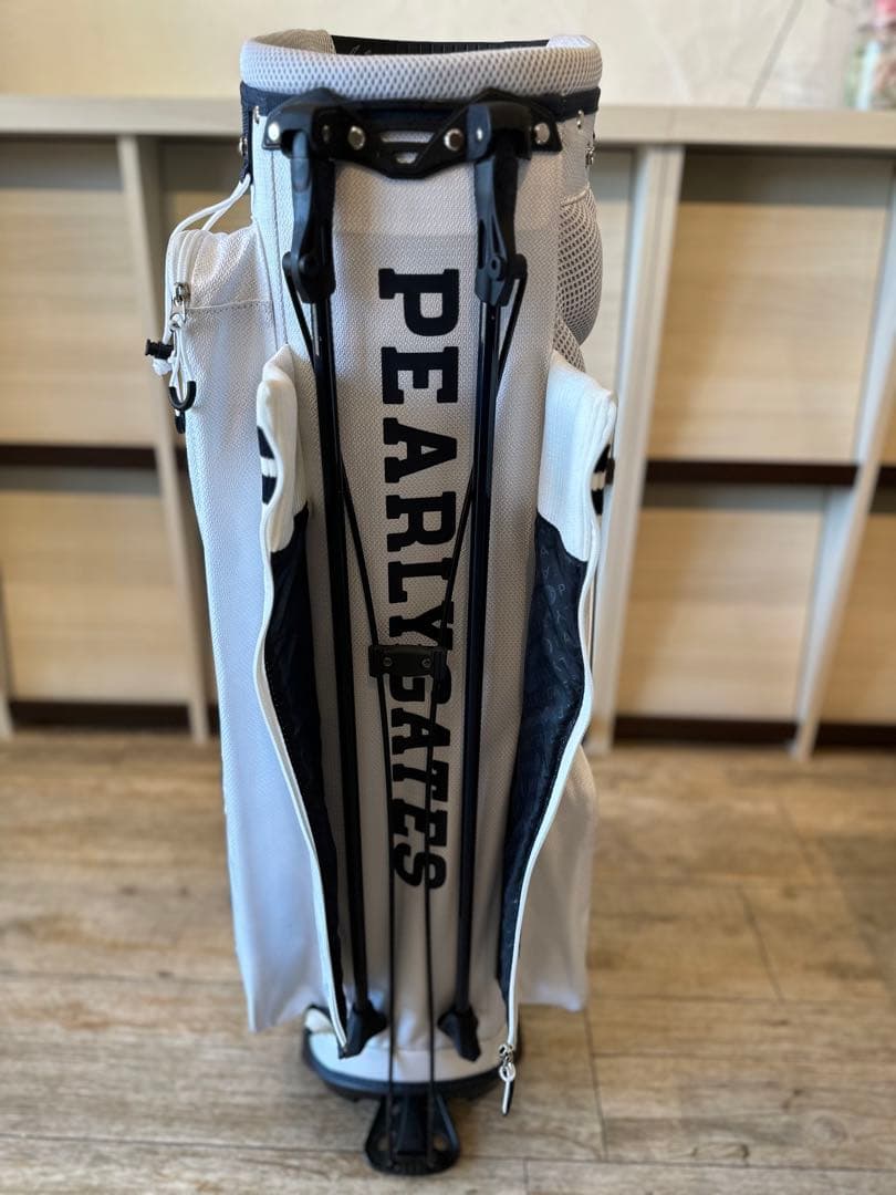 パーリーゲイツスタンドキャディバッグ　ホワイト　軽量